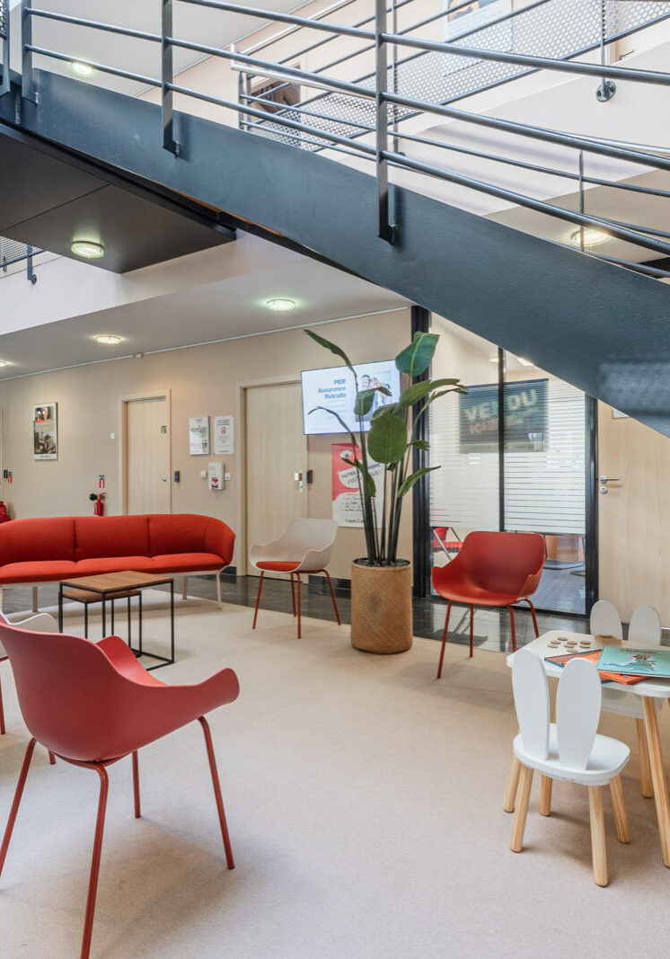 Agencement et décoration d'une salle d'attente à Strasbourg.