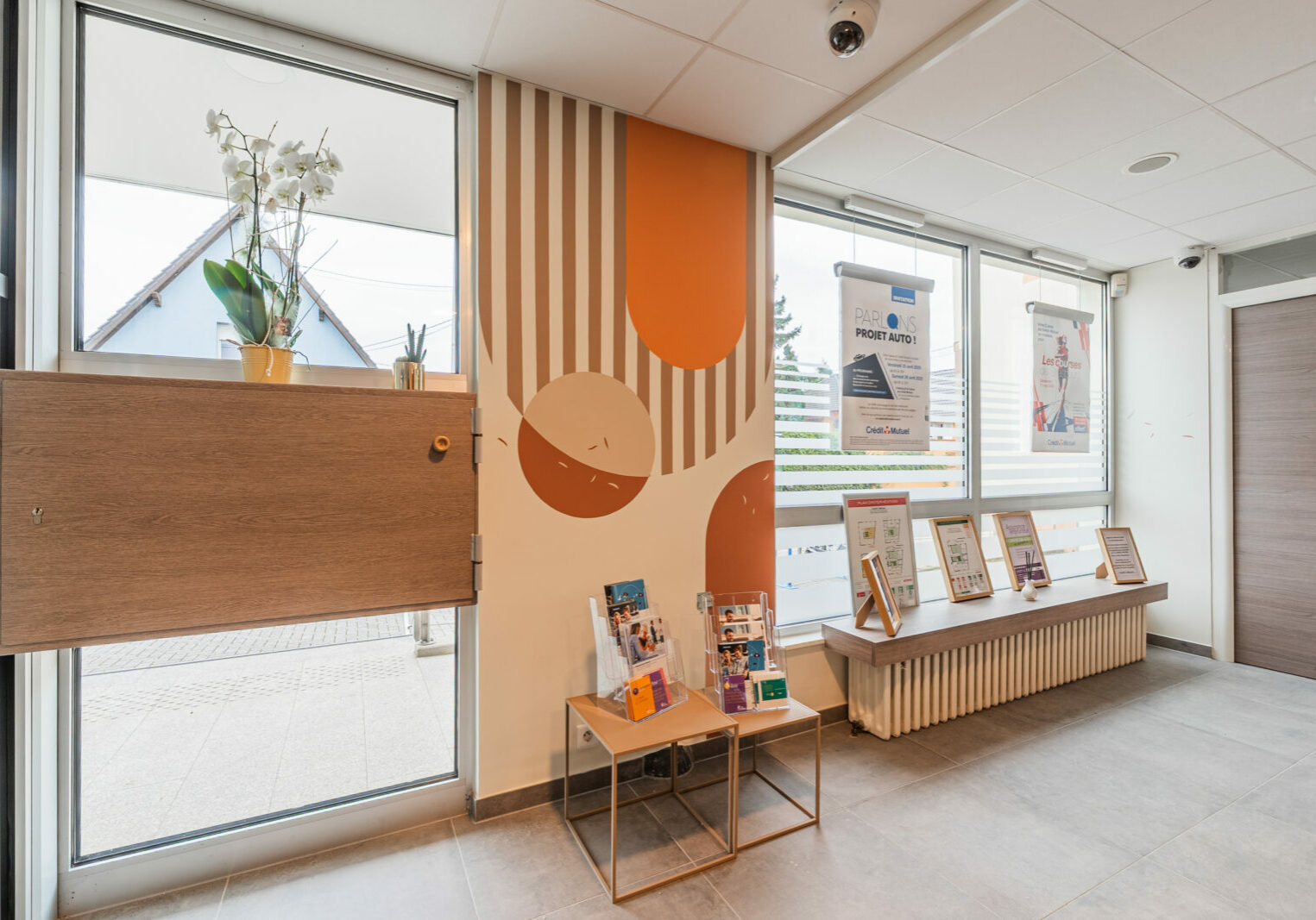 Agencement et décoration d’une salle d’attente Strasbourg credit mutuel