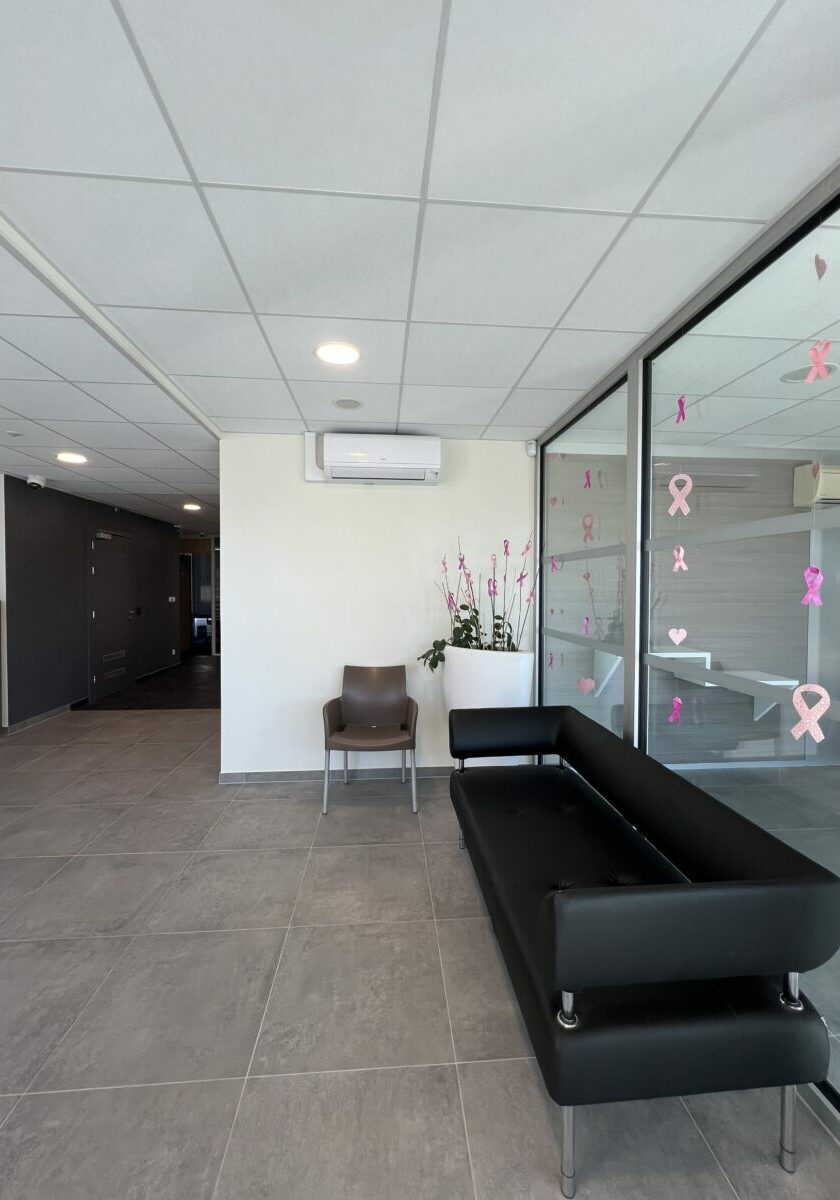Agencement et décoration d’une salle d’attente Strasbourg credit mutuel