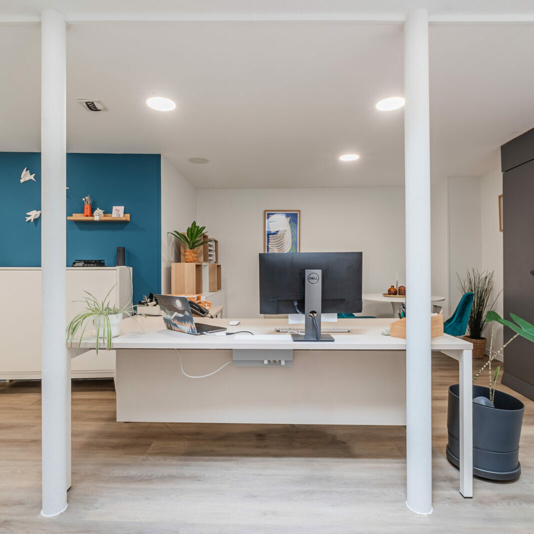 Photo d'une réalisation d'un projet d'aménagement de bureaux à Strasbourg.