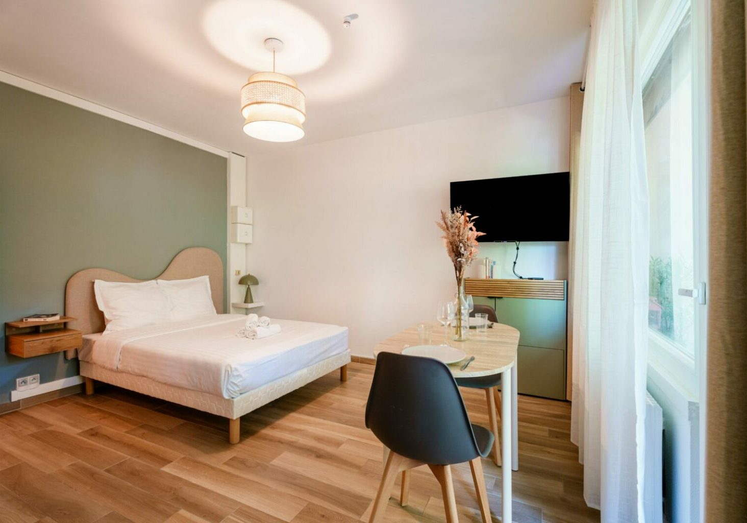 Aménagement et décoration d'un studio à Strasbourg par une décoratrice d'intérieur.